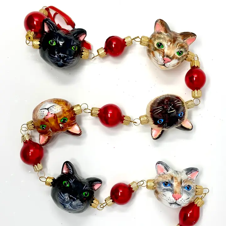 Holiday Cat Faces Garland