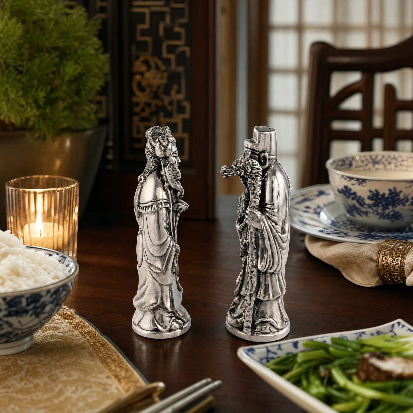 Nong Ming Salt and Pepper Shaker Set