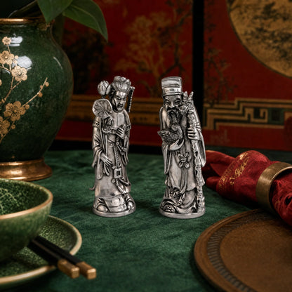 Nong Ming Salt and Pepper Shaker Set