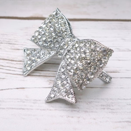 Crystal Bow Napkin Ring tableware for holiday décor and seasonal displays.