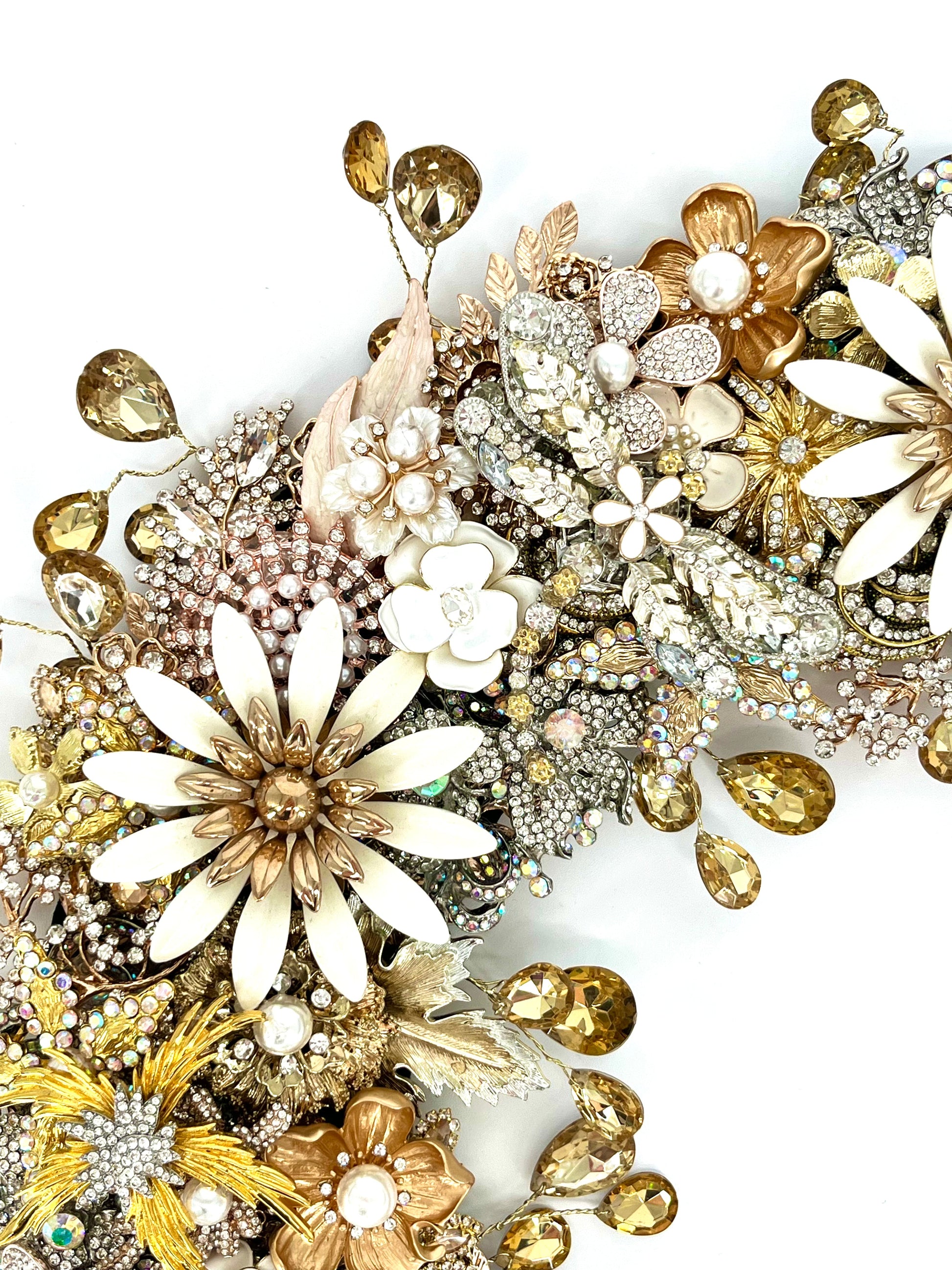 Garden Splendor Wreath wreath for holiday décor and seasonal displays.