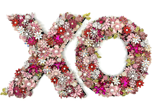 Warm Embrace XO wreath for holiday décor and seasonal displays.