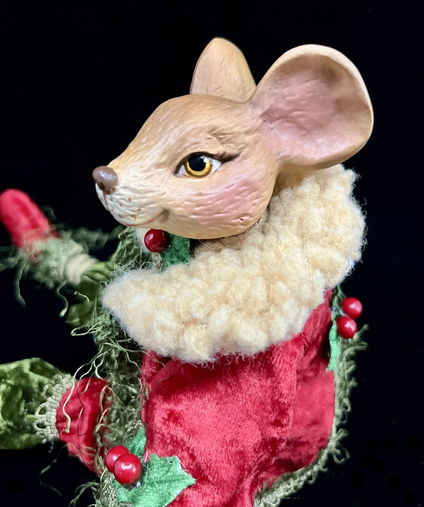 Festive Mice, asstd. of 2 (red/green) doll for holiday décor and seasonal displays.