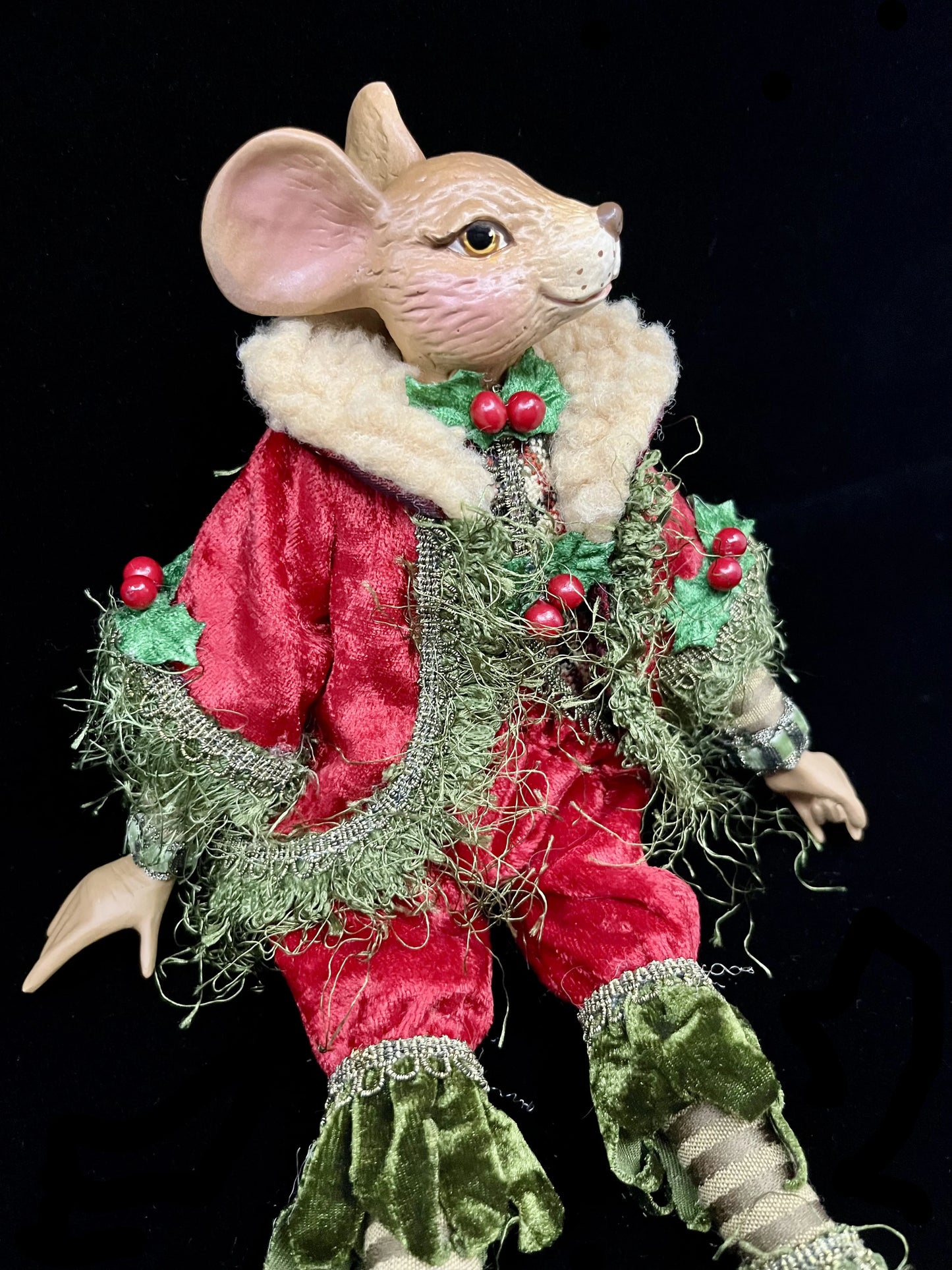 Festive Mice, asstd. of 2 (red/green) doll for holiday décor and seasonal displays.