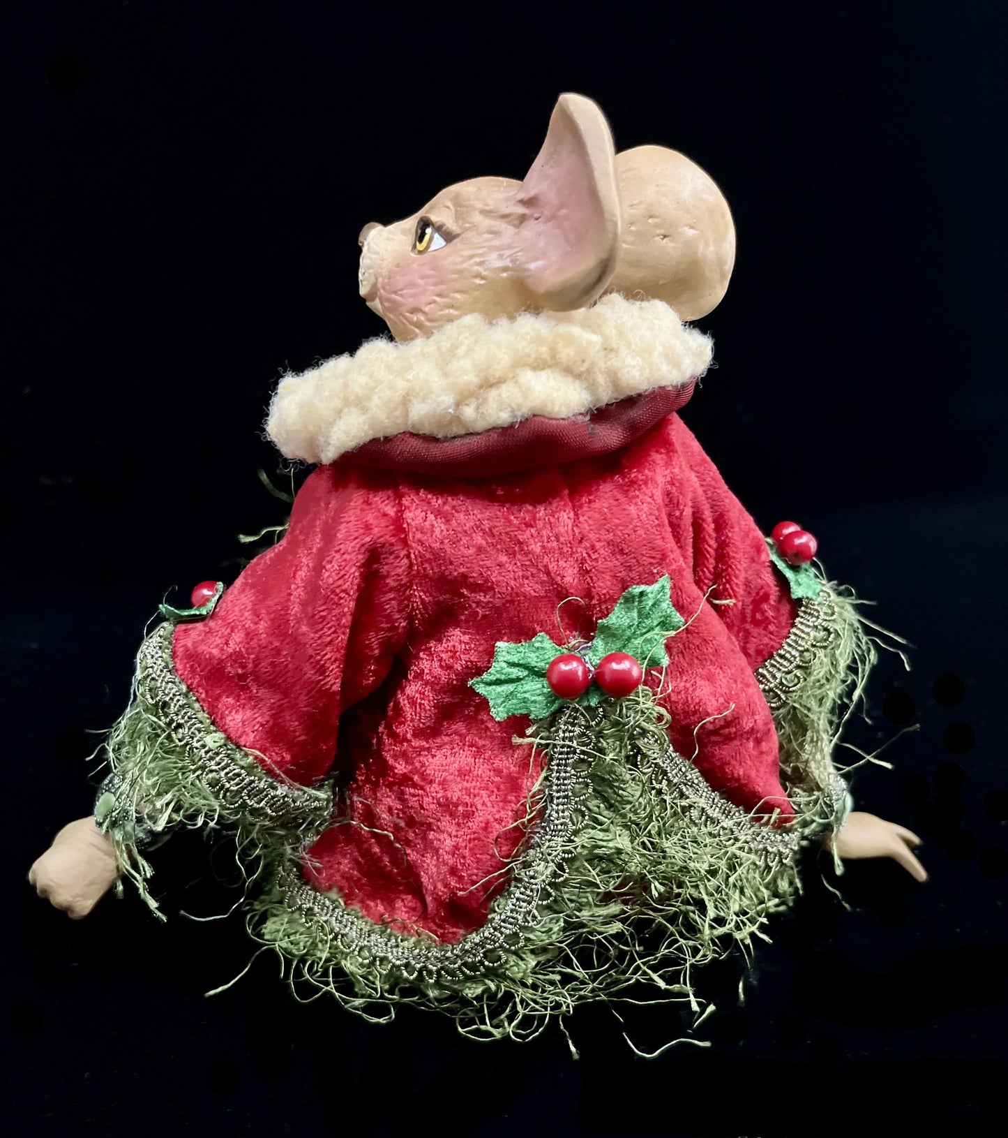 Festive Mice, asstd. of 2 (red/green) doll for holiday décor and seasonal displays.
