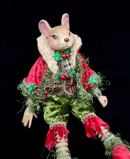 Festive Mice, asstd. of 2 (red/green) doll for holiday décor and seasonal displays.